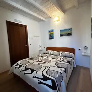 https://borgo-degli-svevi-rooms.barihotels.org