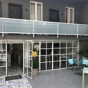 https://albergo-del-pino-cercola.hotels-amalfi.com