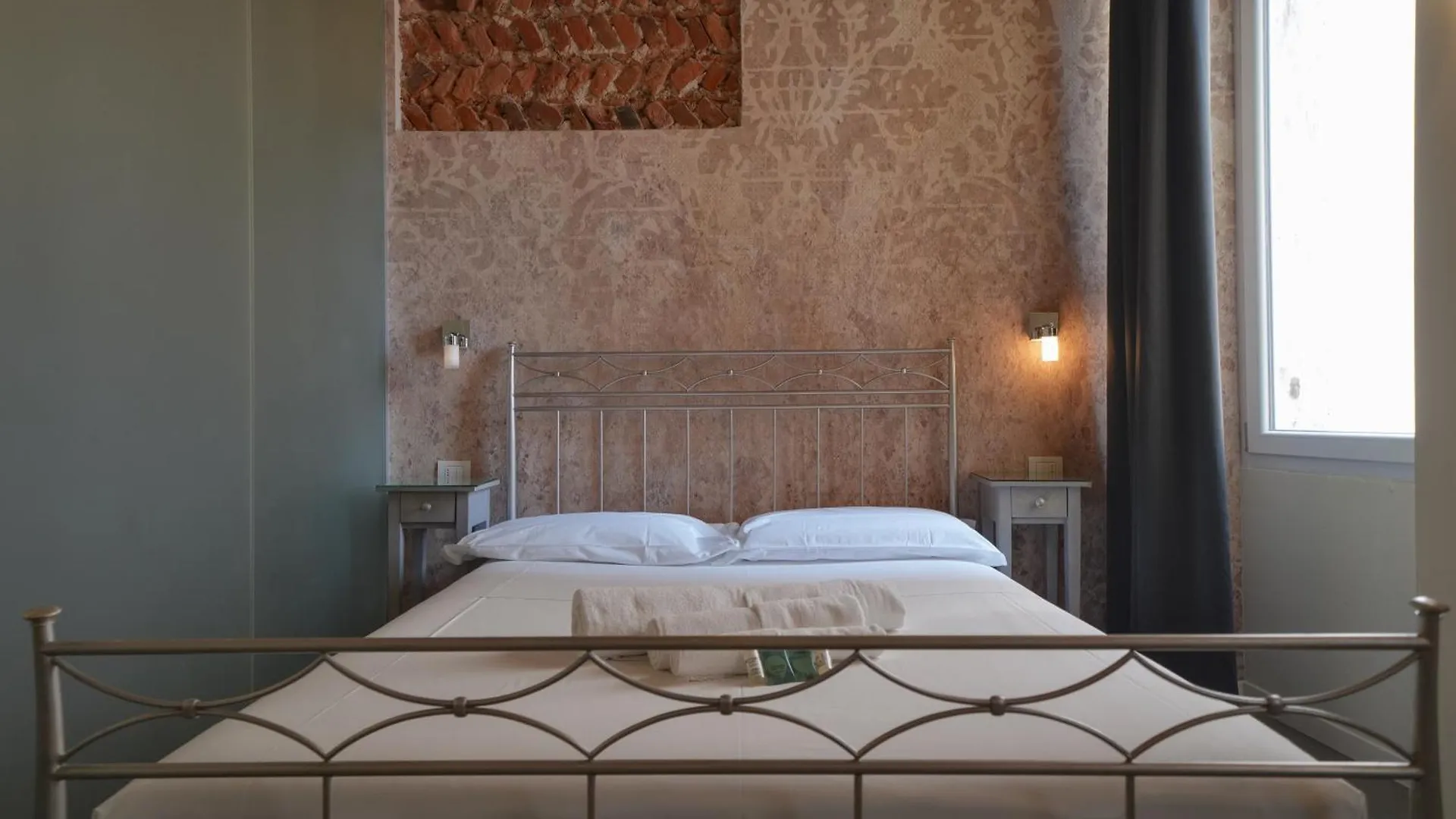Palazzo Di Giulietta - Juliet'S Palace Verona